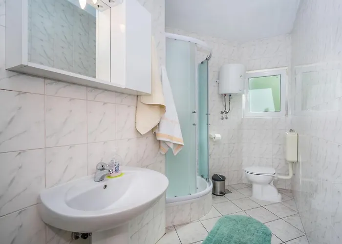 Vlasta-2 By Interhome * יאדראנובו